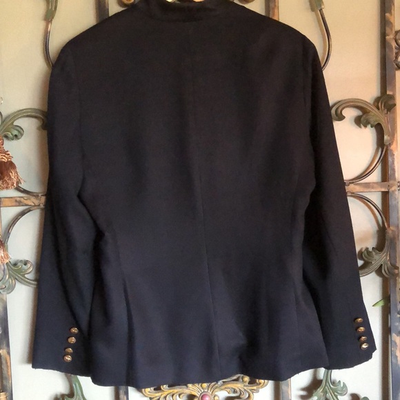 Stylish Military style women’s jacket fully lined, one button missing at neck. - Picture 6 of 7